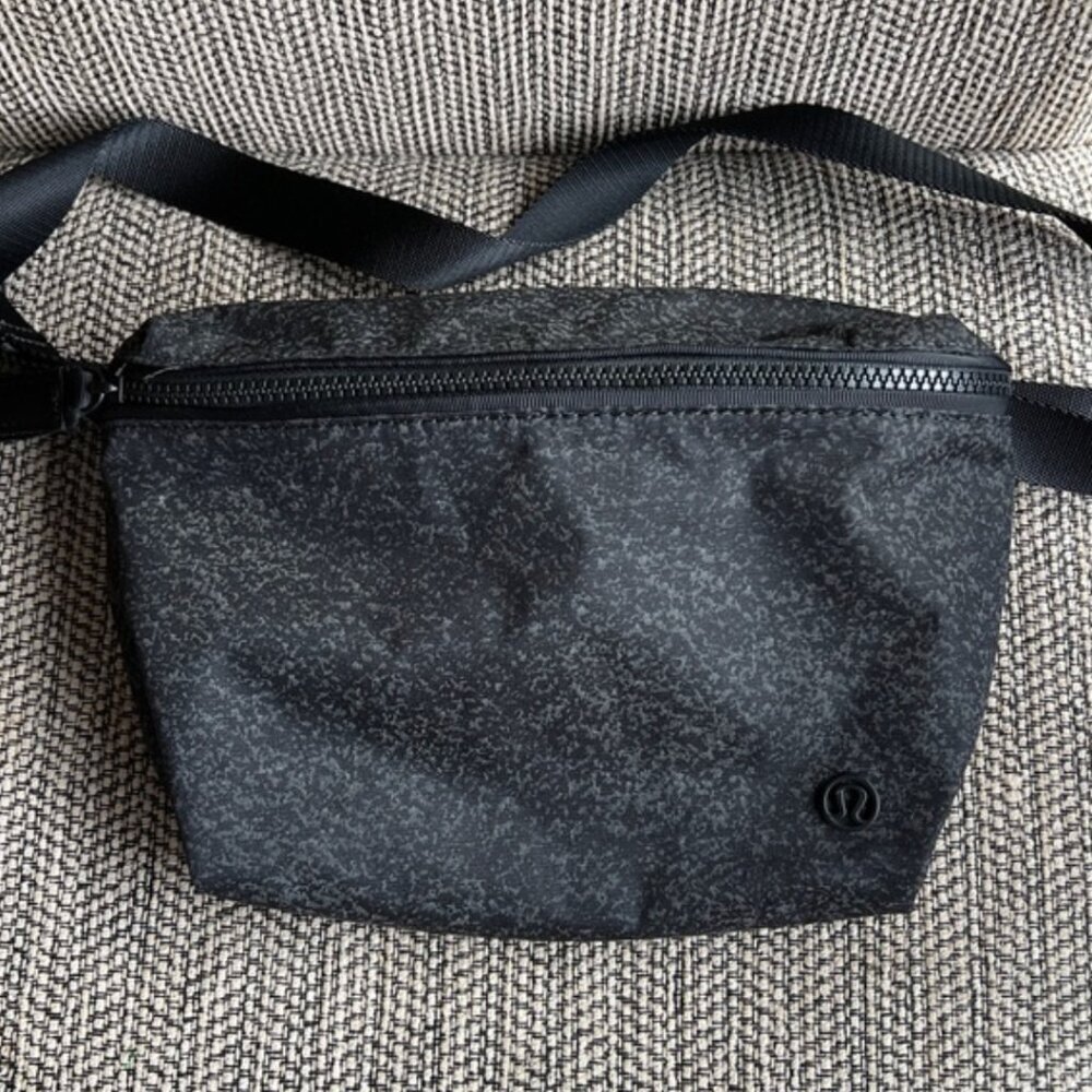 Lululemon Crossbody Bag Black